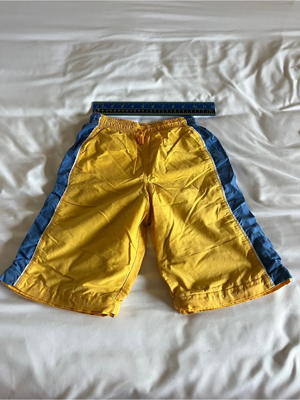 OshKosh B'gosh Yellow & Blue Lined Youth Cargo Shorts